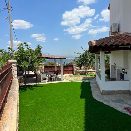 Apartment In Salamina With Garden & Sea View Selinia エクステリア 写真