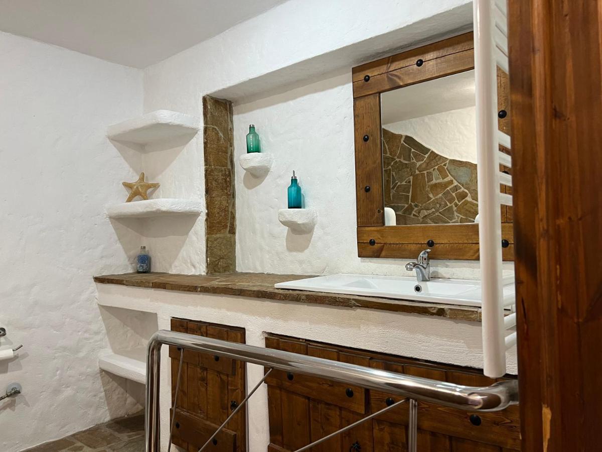 Apartment In Salamina With Garden & Sea View Selinia エクステリア 写真