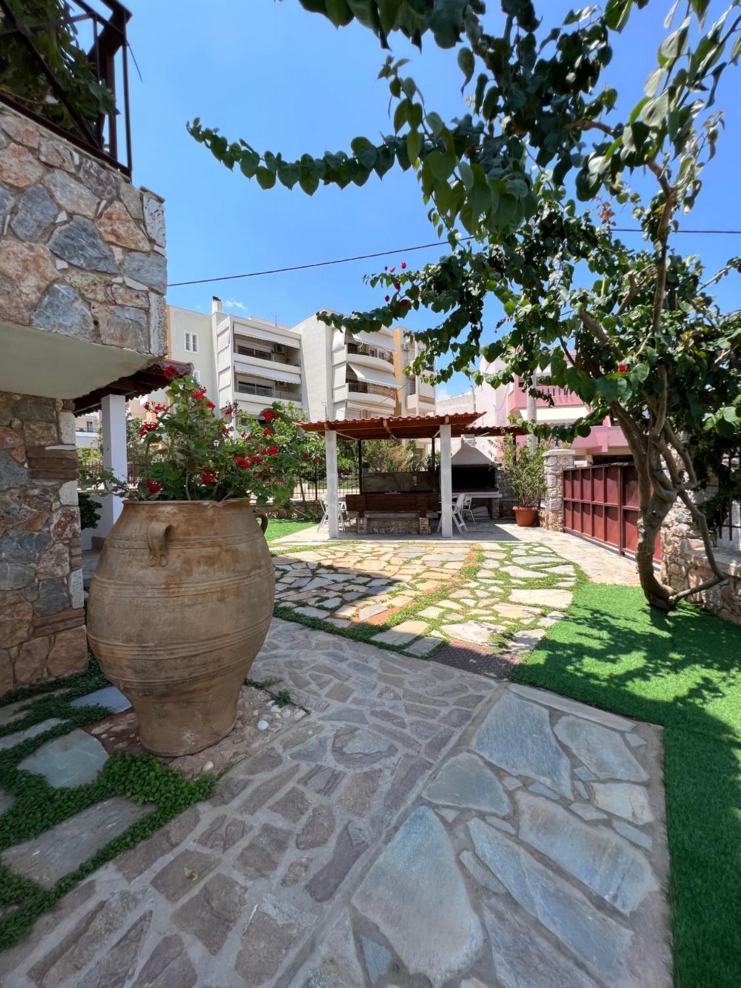 Apartment In Salamina With Garden & Sea View Selinia エクステリア 写真
