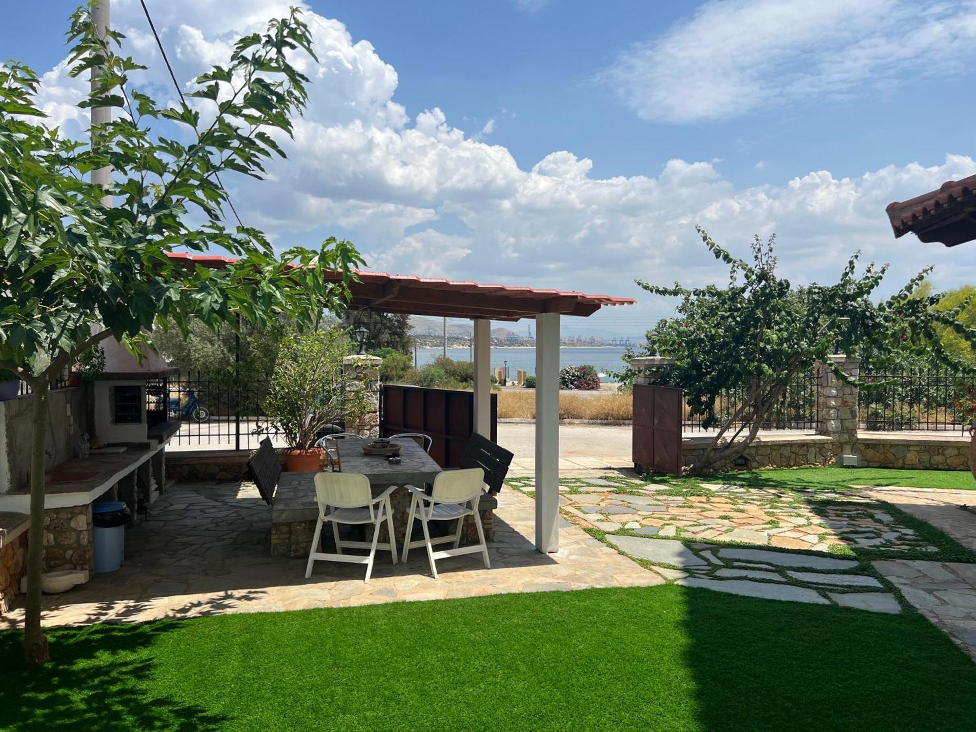 Apartment In Salamina With Garden & Sea View Selinia エクステリア 写真